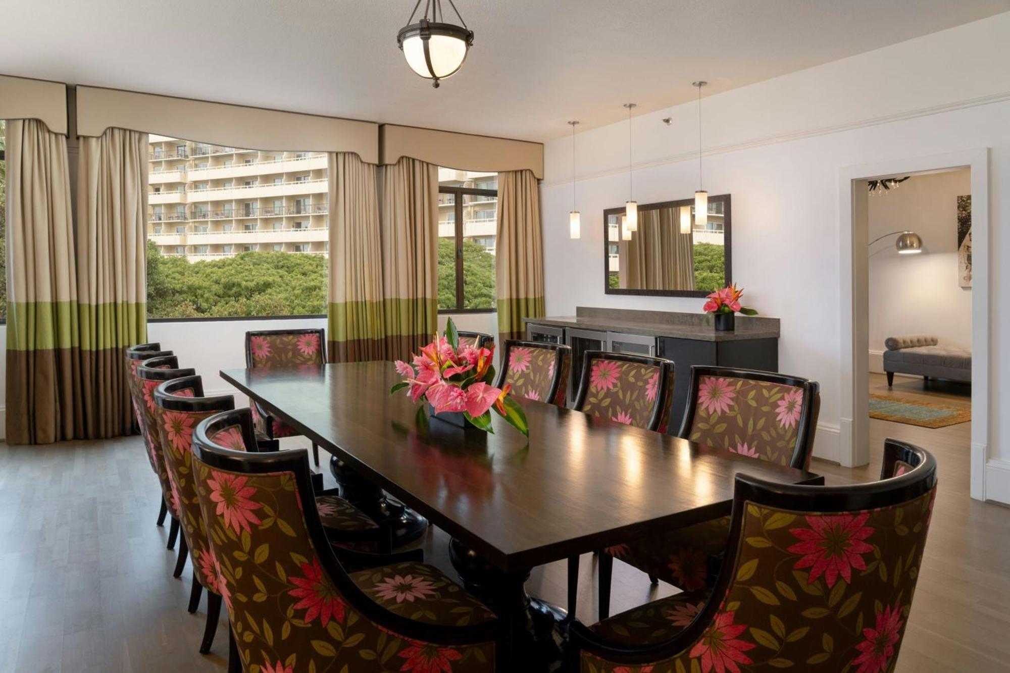 The Royal Hawaiian, A Luxury Collection Resort, Waikiki Resort Honolulu